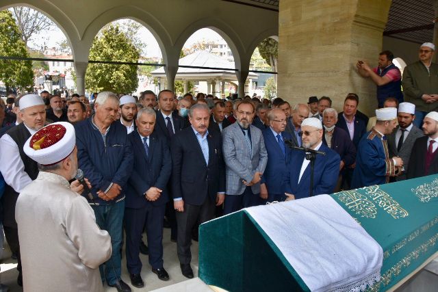 Şentop, milletvekilinin babasının cenazesine katıldı